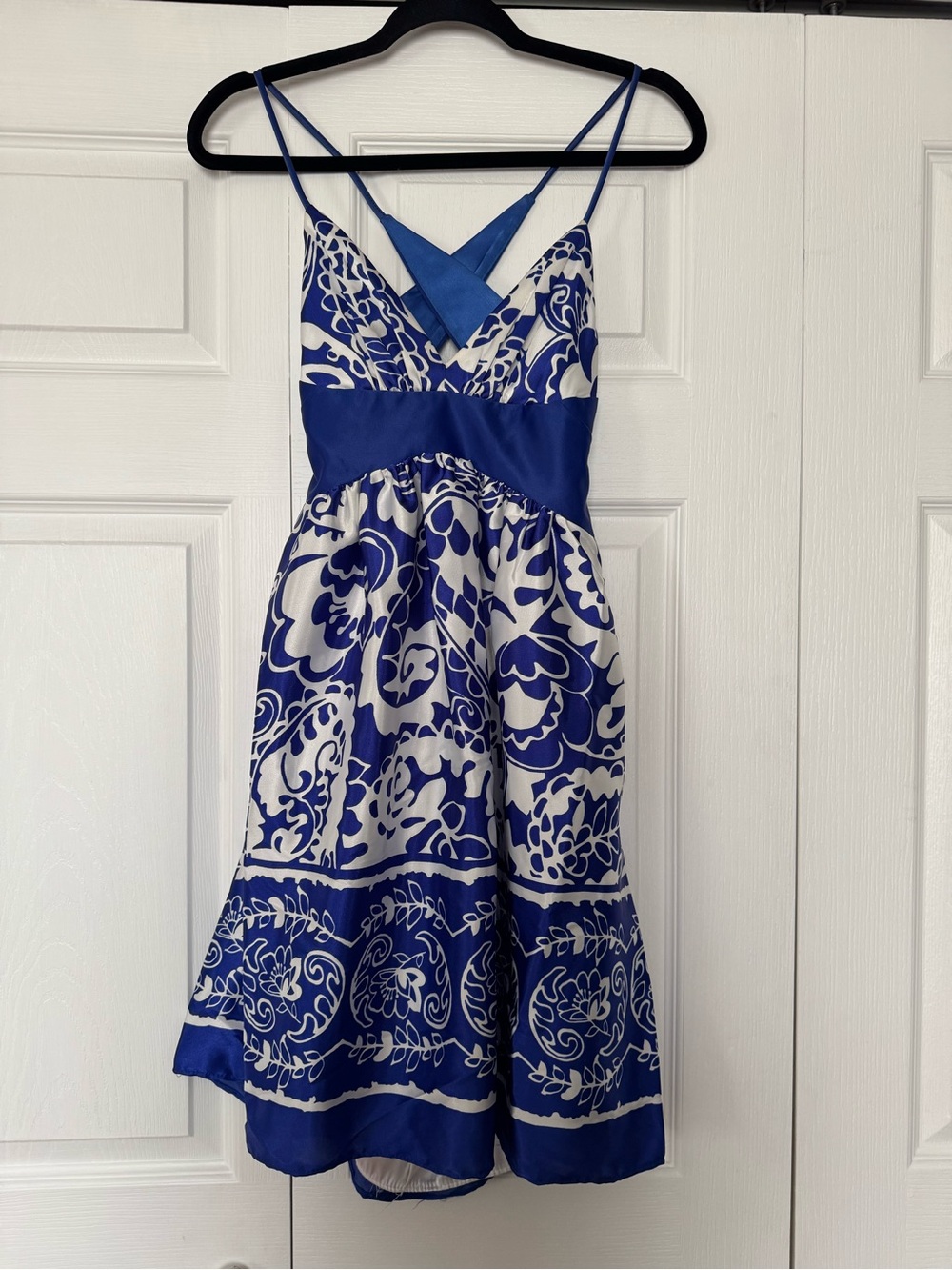 Jessica McClintock Royal Blue and White Dress Label Detail